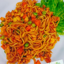 สปาเก็ตตี้ ซอสมะเขือเทศ  ไก่บด-หมูบด