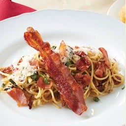 P6.สปาเก็ตตี้เบค่อนผัดน้ำมันมะกอก