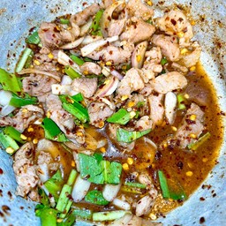 น้ำตกหมูรสอิสาน