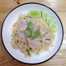 ข้าวผัดไข่ หมูหมัก