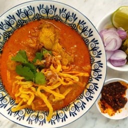 ข้าวซอยไก่ Khao Soi  [ No. 16 ]