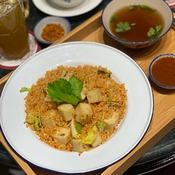 ข้าวผัดสุกี้เต้าหู้ Fried Rice with Tofu in Thai Suki Sauce