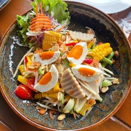 ตำข้าวโพดไข่เค็ม