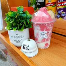 สตอเบอรี่+กล้วยหอมโยเกิร์ต