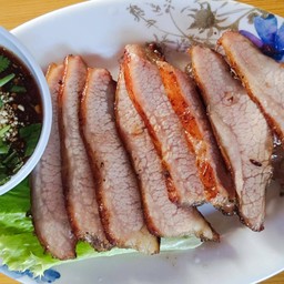 เนื้อติดมันย่าง