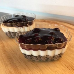 Blueberry cheese pie