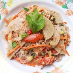 ยำวุ้นเส้นรวมมิตรหมู