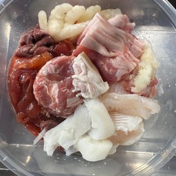 หมูกระทะ จิ้มจุ่ม ชุดกลาง (ทาน2-3คน) น้ำจิ้มฟรี