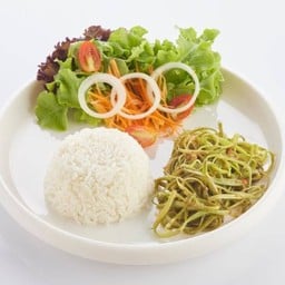 L ข้าวราด ผักบุ้งผัดซอสกะปิ