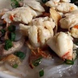 Crab Kuay Jap in Clear Broth
清汤螃蟹粿汁 ก๋วยจั๊บน้ำใสปูเสฉวน (The Ho Chi Minh Thought)