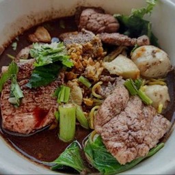 ร้านป้าพรรณ ก๋วยเตี๋ยวและอาหารตามสั่ง