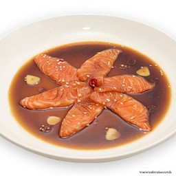 แซลมอนดอง