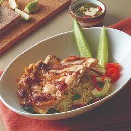 R7.ข้าวผัดเขียวหวานไก่ย่าง