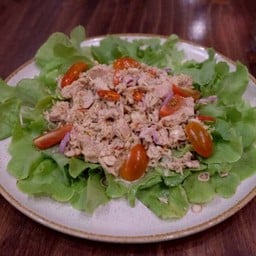 ยำทูน่ากระป๋อง