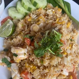 ข้าวผัดทะเล (จานใหญ่)