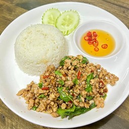 กะเพรา หมูสับ ราดข้าว
