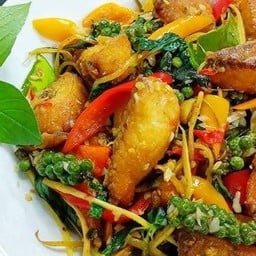 กับ/ผัดฉ่าปลากระพง