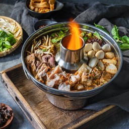 สามแซ่บหม้อไฟ