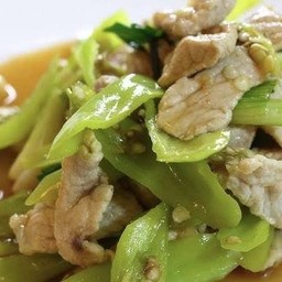 ผัดพริกหยวกหมูชิ้น กับข้าว