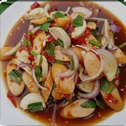 ยำใส้กรอก