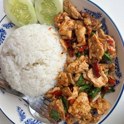 109-1 กะเพรา ไก่สับ ราดข้าว