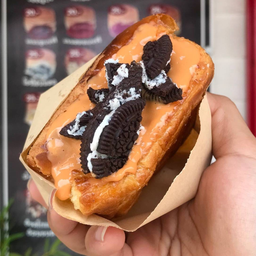 ปังไส้ทะลัก โอรีโอ้ สังขยาชาไทย (1ชิ้น)