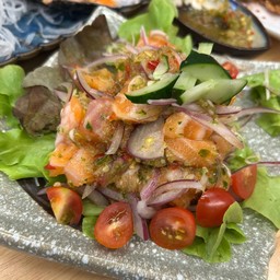 ยำแซลมอน