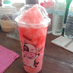 สตอเบอรี่นมสดปั่น