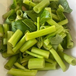 ผักบุ้งลวก