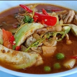 แกงป่าเนื้อไก่ (เนื้อสะโพก)