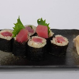 ข้าวห่อสาหร่ายไส้ทูน่า