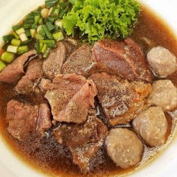 ก๋วยเตี๋ยวเนื้อ เส้นมิตรภาพ