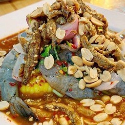 ยำกุ้งสด