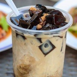 เฉาก๊วยนมสด