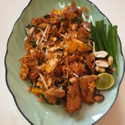 ผัดไทยหมู