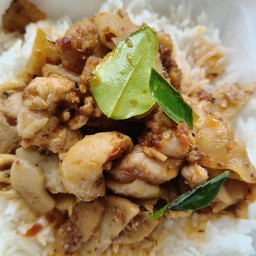 พริกแกง ไก่ ใส่หนอไม้เปรี้ยว