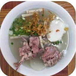 ก๋วยจั๊บอุบลยายแจ๋ว