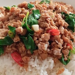 ครัวบ้านกะเพรา by สมร อาหารตามสั่ง