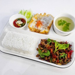 #22 กะเพราเนื้อสับไทยวากิว ข้าวหอมมะลิไดโนเสาร์ (เซ็ตเบนโตะ)