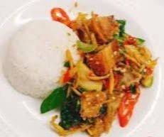 ผัดฉ่าหมูกรอบราดข้าว