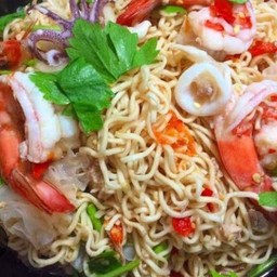 ยำมาม่าทะเล