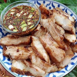 คอหมูย่าง