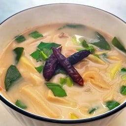 ต้มข่าเห็ดรวม มังสวิรัติ