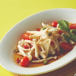 V4.ยำเห็ดรวม