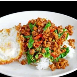 ร้านปั้นตังค์อาหารตามสั่ง