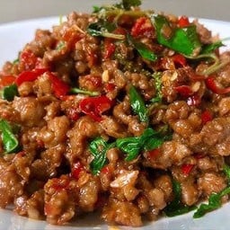 กับ/กะเพราเนื้อสับ