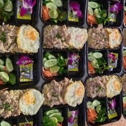 ( KUN - YA ) คุณย่า ส้มตำและอาหารไทย ถนนรางน้ำ