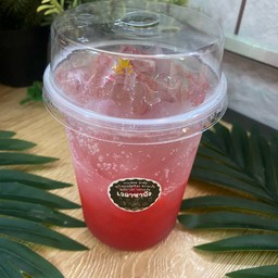 สตอเบอรี่โซดา