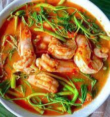 แกงส้มกุ้งผักกระเฉด