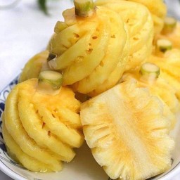 สัปปะรด ภูแล